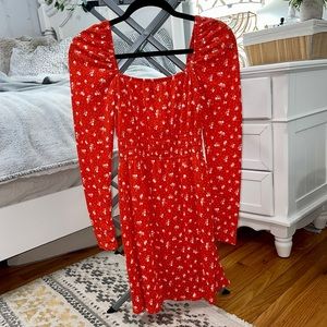 NWOT - H&M Puff-Sleeved Dress